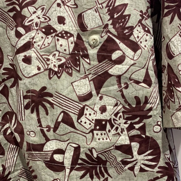 Classic Hawaiian Shirt - Picture 5 of 5